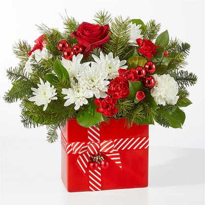 Presents Under the Tree Bouquet – KILBY'S FLORIST, Kannapolis NC