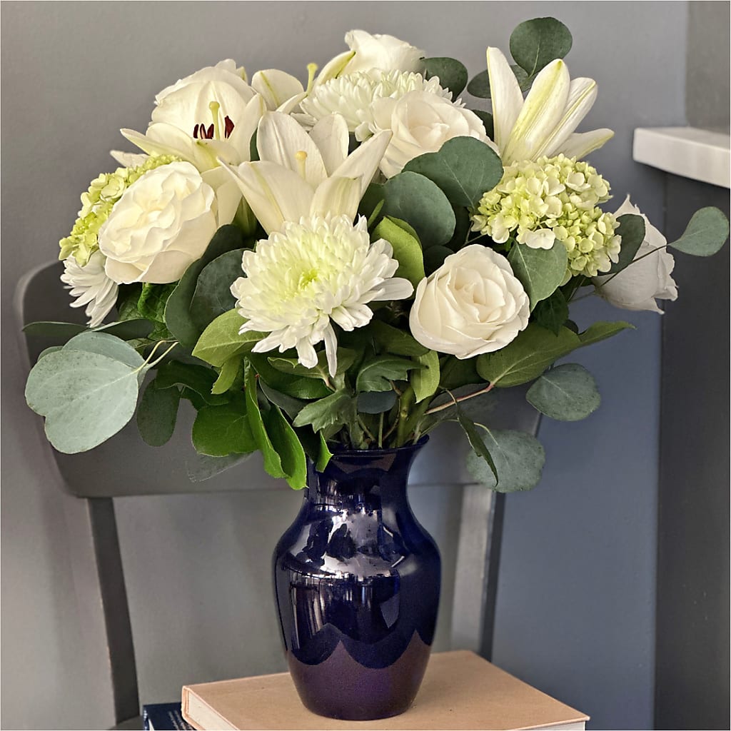 Snowy Dreams Bouquet – KILBY'S FLORIST, Kannapolis NC