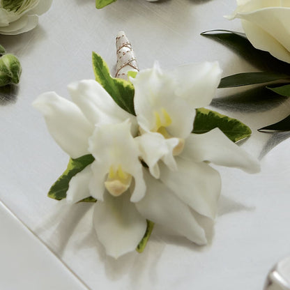 White Mini Cymbidium Boutonniere – KILBY'S FLORIST, Kannapolis NC